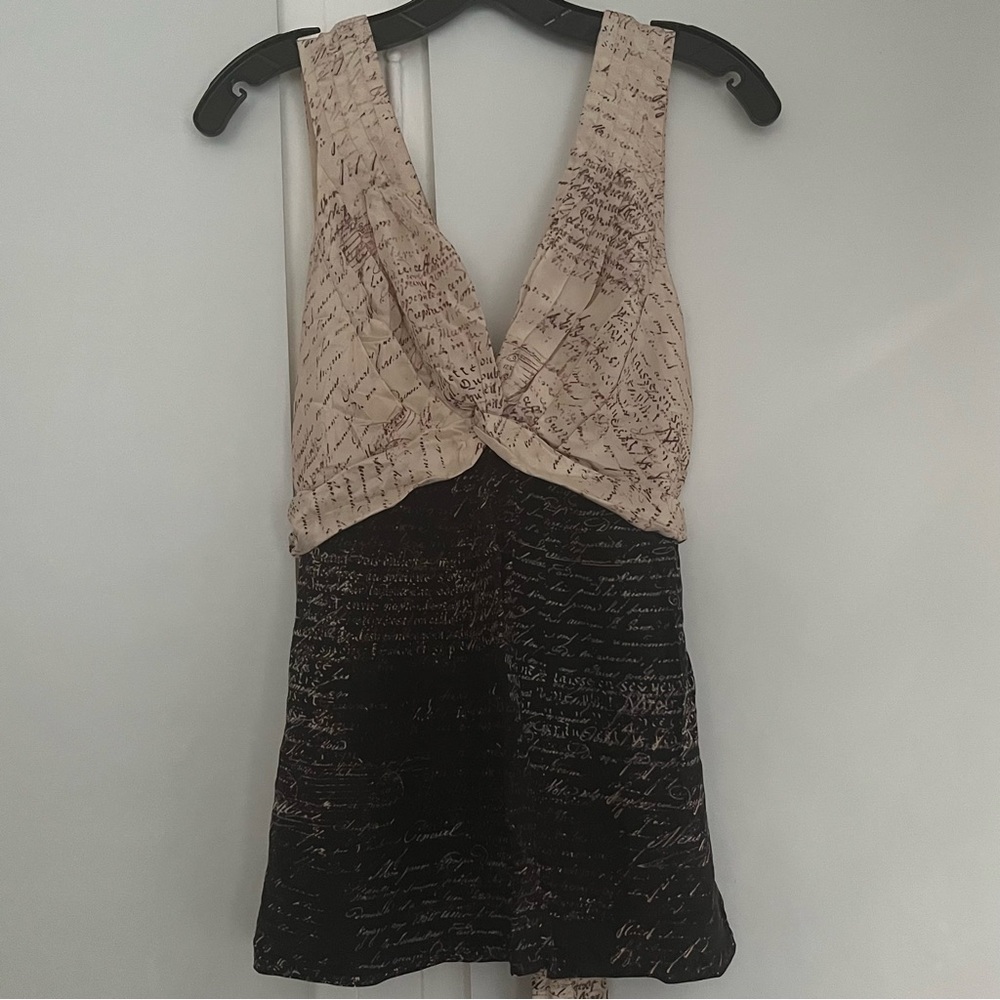 BCBGMAXAZRIA M Black & Cream with Brown Script Silk Top, Ties in Back, Back Zip